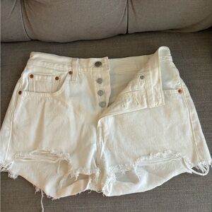 501 White Levi’s Shorts